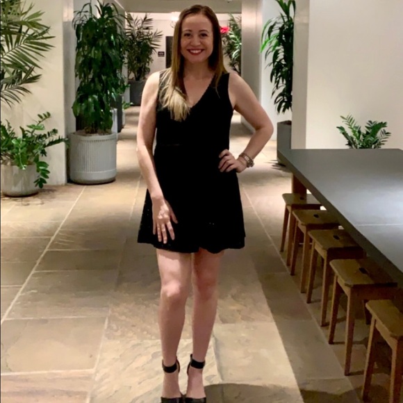 Meet your Posher, Claudia - Picture 7 of 7